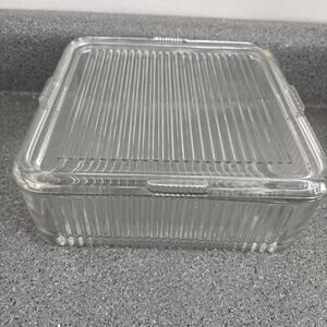 Clear Squared Ribbed Refrigerator Dish with Lid 8.5”